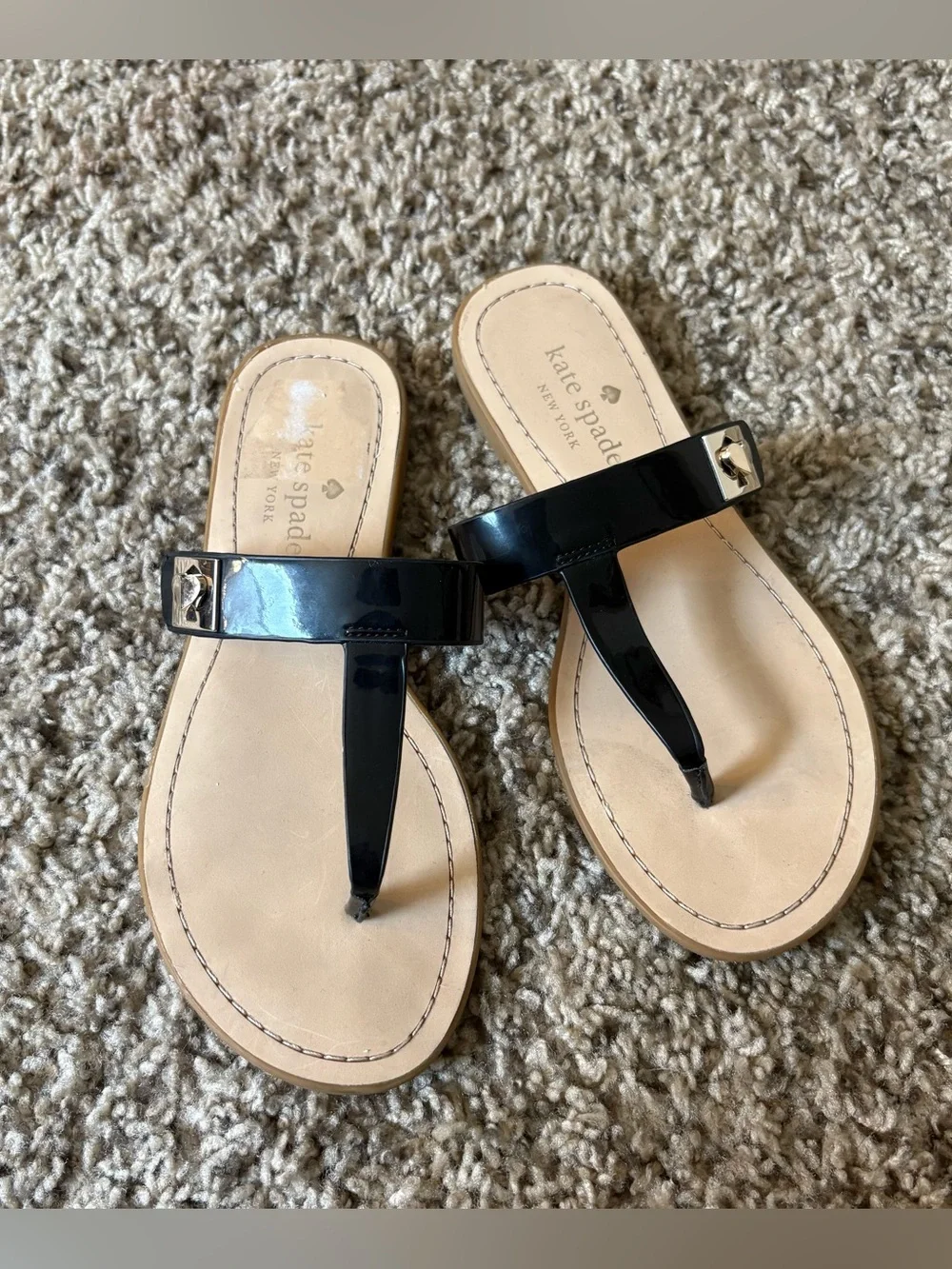 Kate Spade New York Cyprus Patent Leather Thong Sandals in Black Sz Women’s 6.5